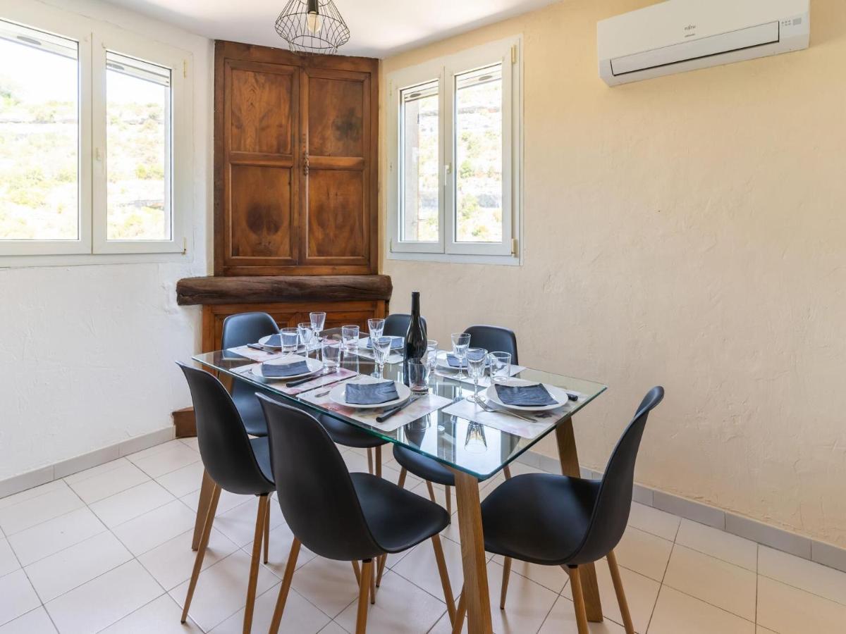 Cosy Holiday Home In Minerve With Garden Buitenkant foto