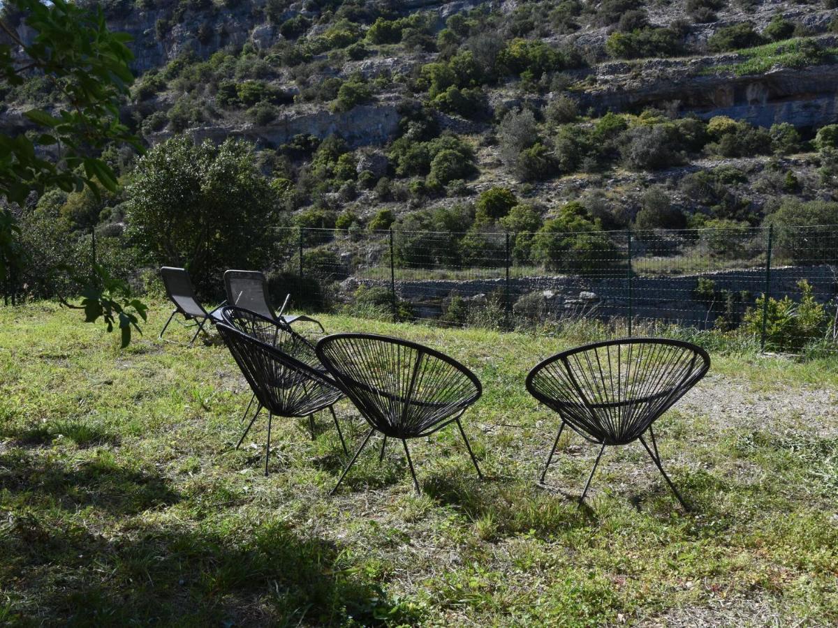 Cosy Holiday Home In Minerve With Garden Buitenkant foto